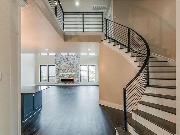 5th image of 3645 Clubgate Dr