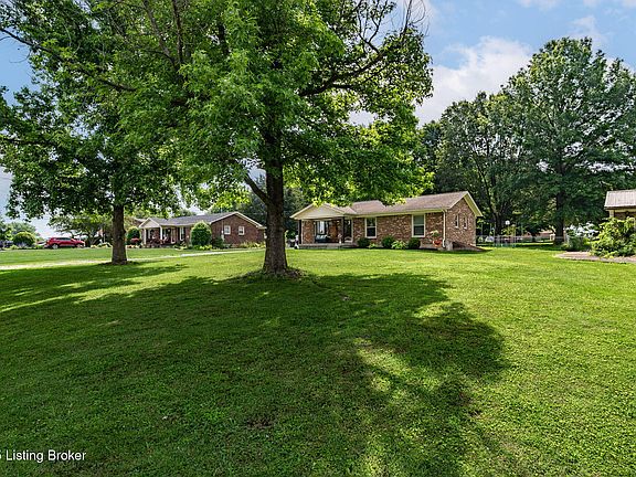 3rd image of 146 Goldenrod Ct