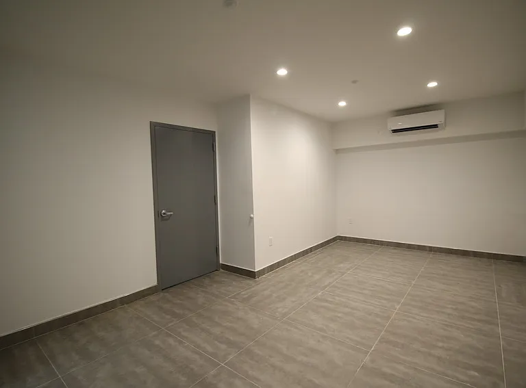726 Monroe St #1F — Photo 11