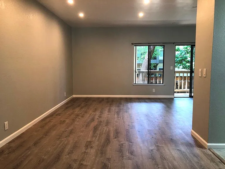 1911 Magdalena Cir #80 — Photo 2