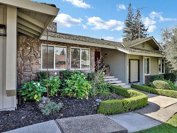 3rd image of 2224 Candlewood Pl