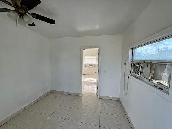 3rd image of 701 N J St APT C