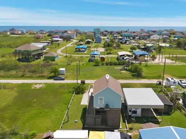 145 Jewel Dr, Crystal Beach, TX 77650