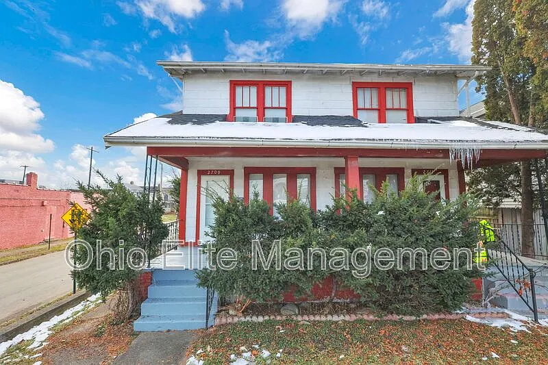 3 bed, 2.0 bath, 1344 sqft, $1,380 — Photo 3