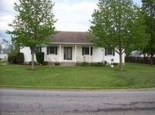 115 W Main St, Waltonville, IL 62894