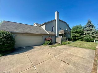 413 Sherbrook Cir NE #413B, North Canton, OH 44720