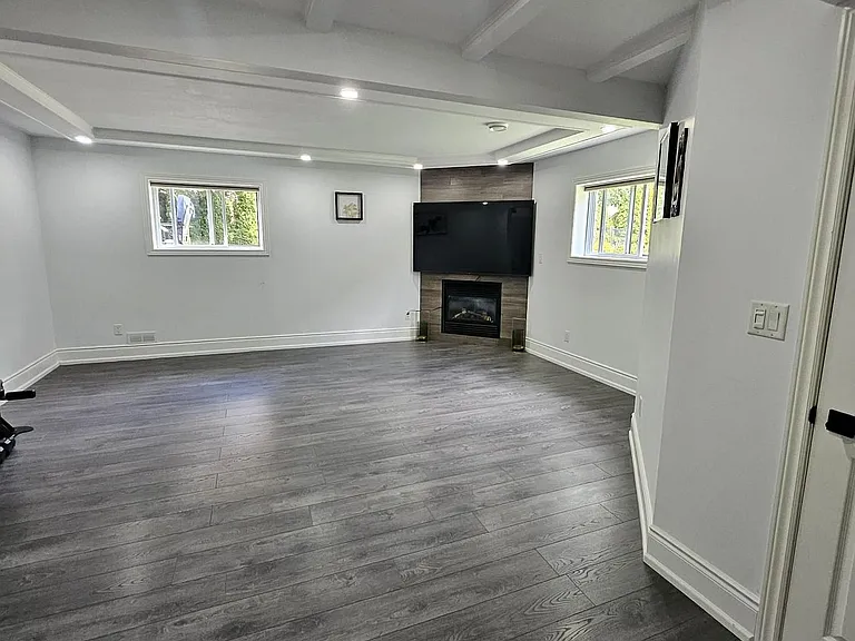413 Keil Trl N — Photo 22