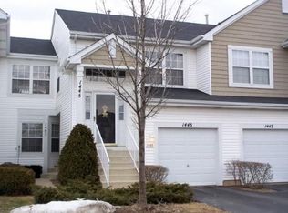 1445 Meadowsedge Ln, Carpentersville, IL 60110