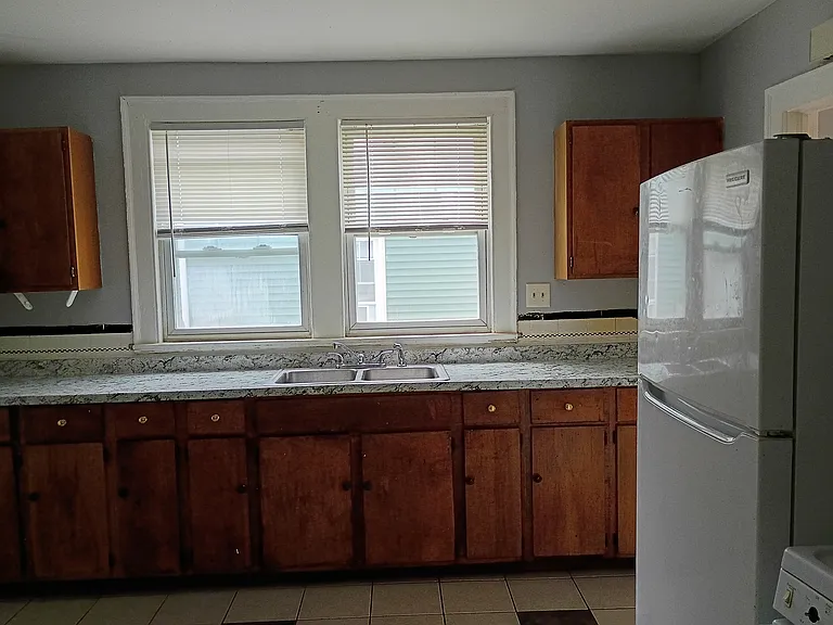 257 Sheffield Ave — Photo 7