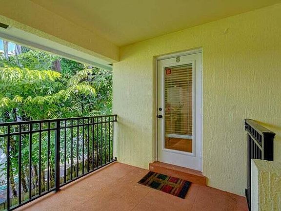 3rd image of 45 SE 7TH Avenue