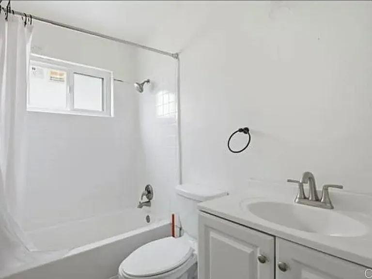 1877 Donax Ave #3 — Photo 1