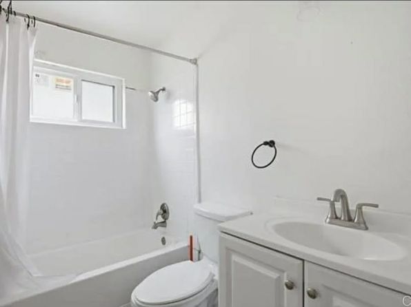 1877 Donax Ave #3