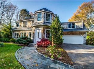 160 Crystal Lake Rd, Osterville, MA 02655