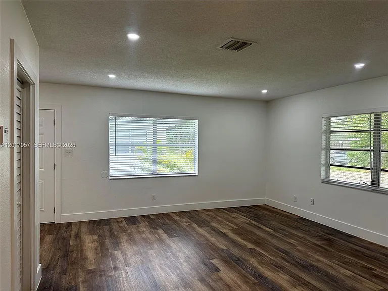 3315 SW 15th Ave #1 — Photo 15