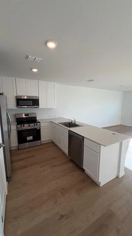 3 bed, 2.5 bath, 1386 sqft, $2,000 — Photo 3