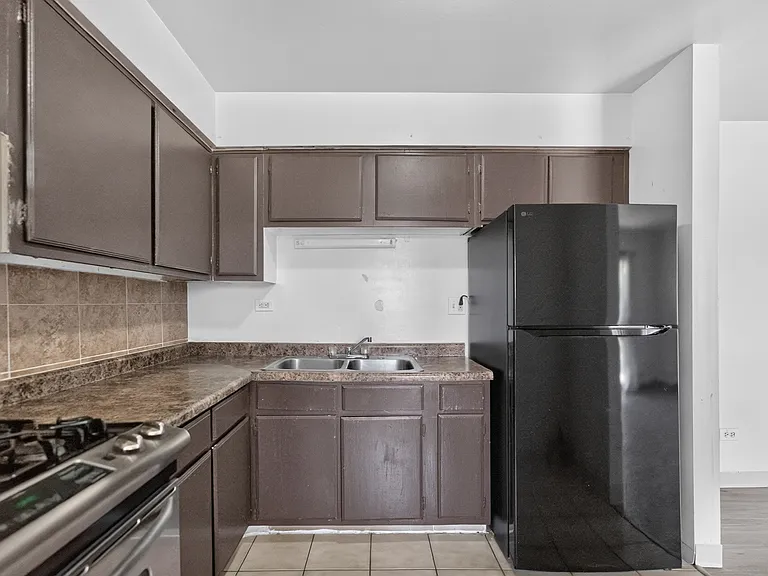 827 W College Blvd #201 — Photo 6