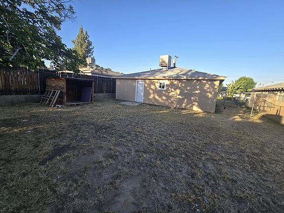 4th image of 1116 McCurdy Dr