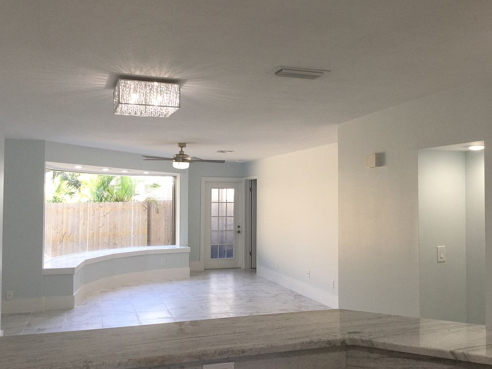 1st image of 8500 Rosalind Ave APT 6