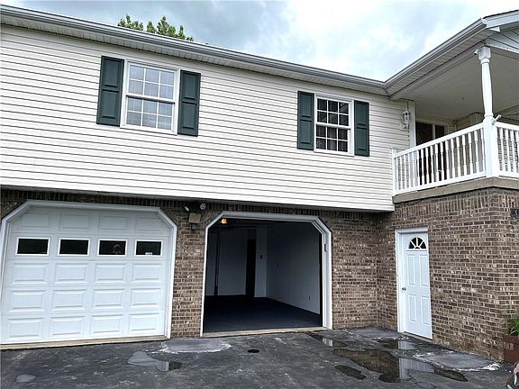 3rd image of 61 Ann Ln