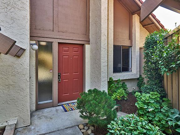 5th image of 7173 Blue Hill Dr