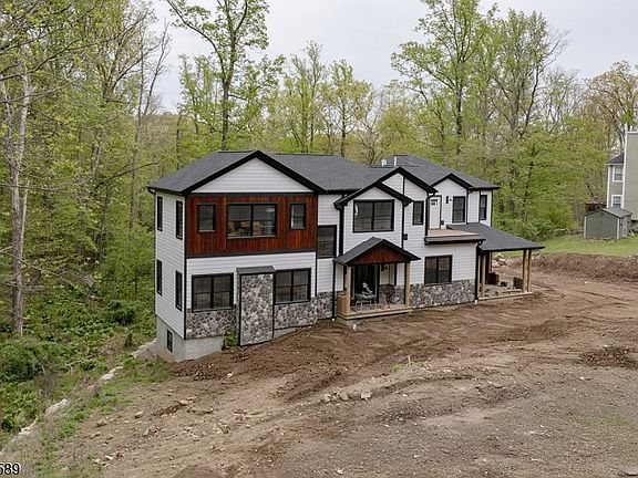 3rd image of 49 Northwood Rd