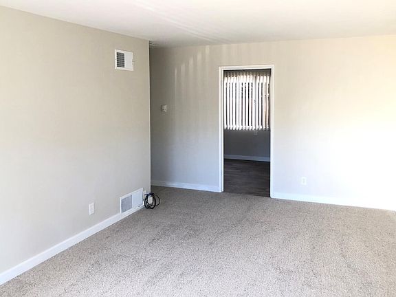 3rd image of 380 W Joaquin Ave #S4dnjx4sr