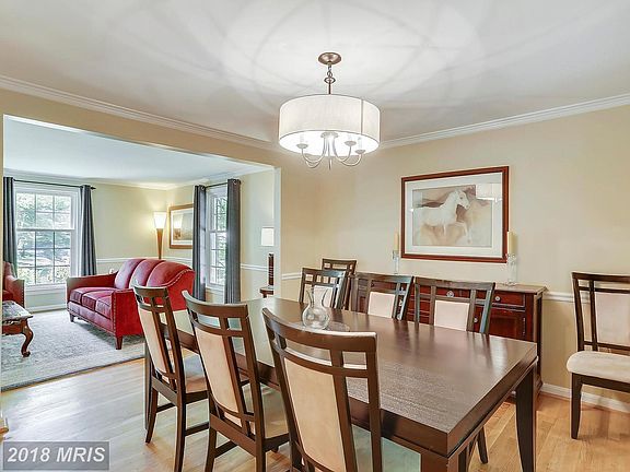 4th image of 1303 Fallsmead Way