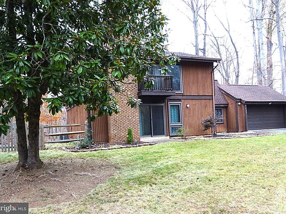 3rd image of 6277 Occoquan Forest Dr