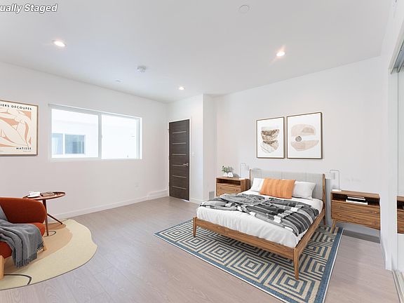 3rd image of 6845 Haskell Ave #1