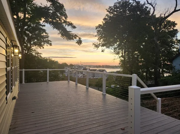 41 Pecksuot Rd, Weymouth, MA 02191