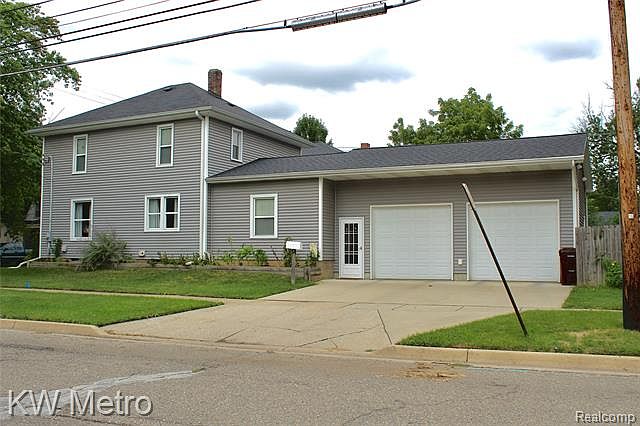 1st image of 117 Oakwood Ave