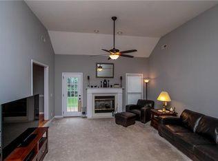 2766 Wiltshire Ct, Thompsons Station, TN 37179