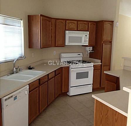 4th image of 5140 Jewel Canyon Dr