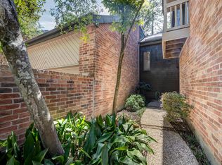 250 Sugarberry Cir, Houston, TX 77024