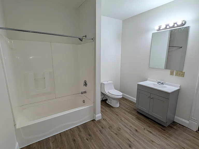 635 Park Ave #2 — Photo 11