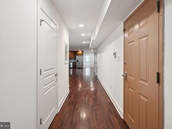 5th image of 2220 Frankford Ave #2