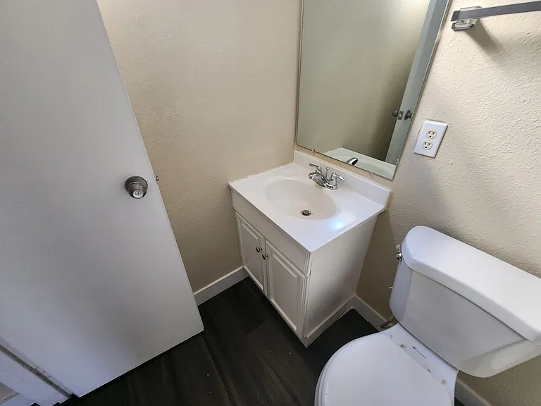 1705 Breckenwood Ct #3 — Photo 9