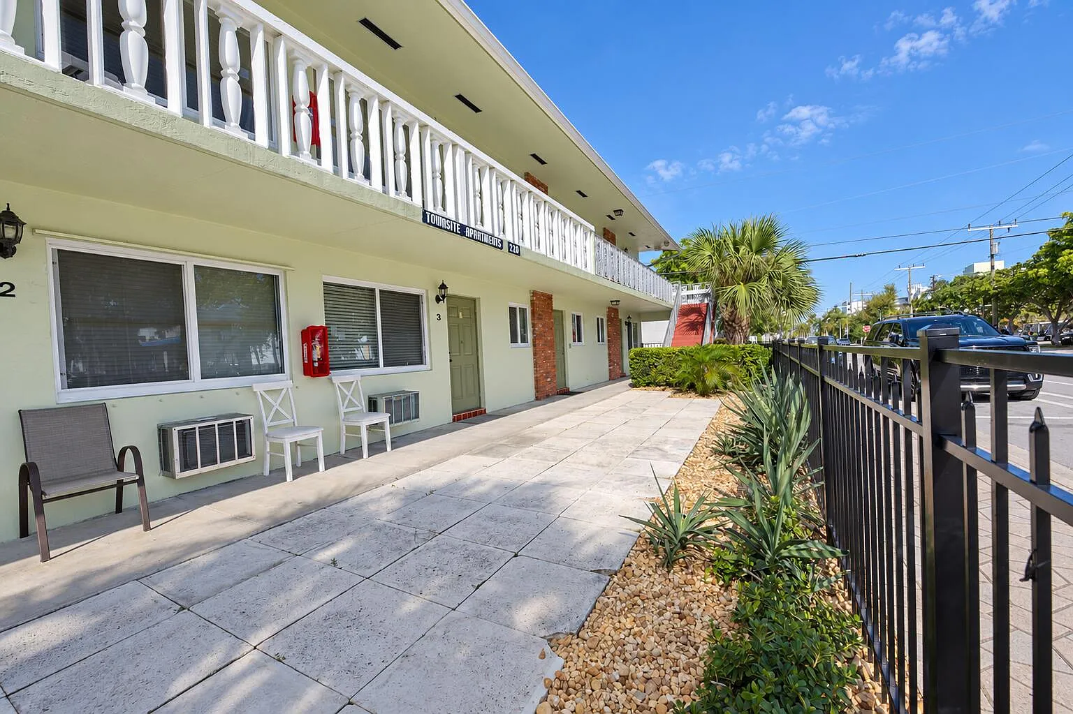 Townsite Apartments — Photo 4