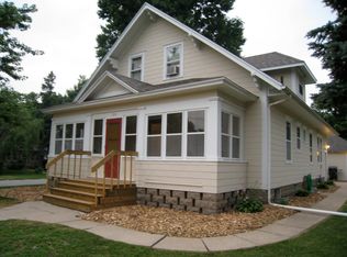 1014 Franklin St, Pella, IA 50219