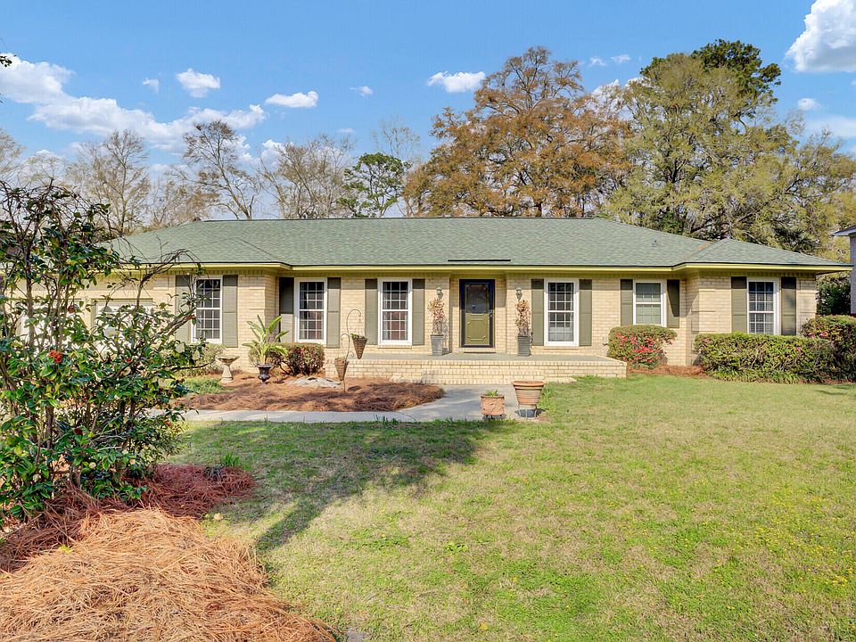 1st image of 108 Ayers Cir