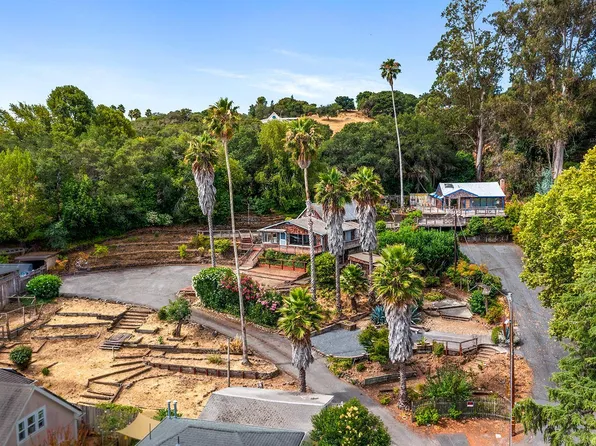 25 - 35 Linda Vista Terrace, Petaluma, CA 94952
