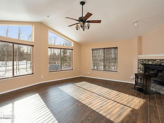 3rd image of 12531 S Ella Louise Cir