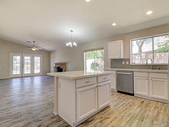 4th image of 6262 W Blackhawk Dr