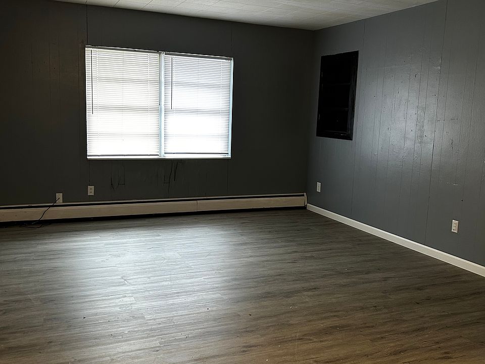 1st image of 408 Bellevue St #4
