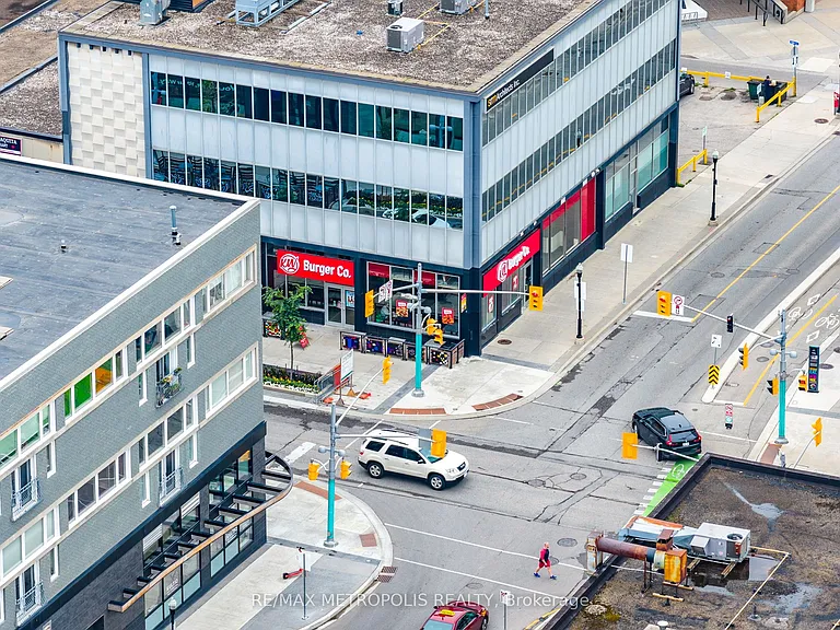 276 King St W #207 — Photo 32