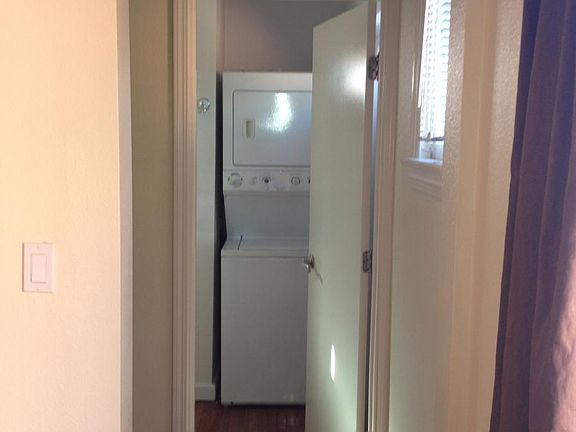 4th image of 4622 32nd St