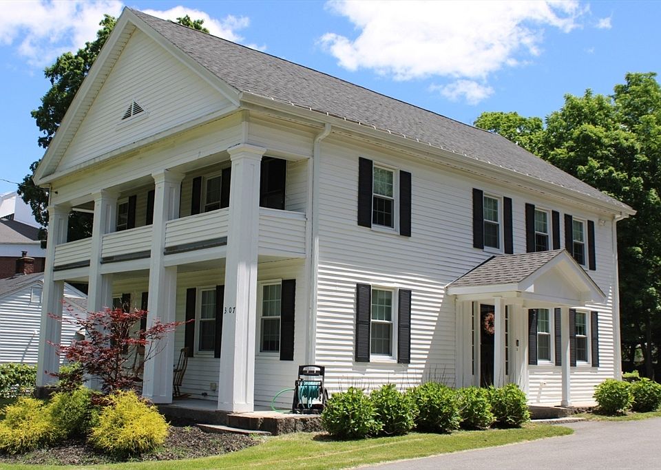 1st image of 307 Main St
