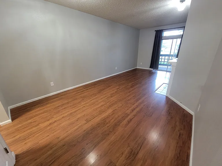 7438 Singing Hills Dr — Photo 23