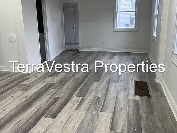 4th image of 601 E Mulberry St #1
