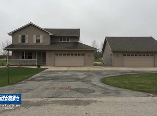 381 Falcon Cir, Pulaski, WI 54162